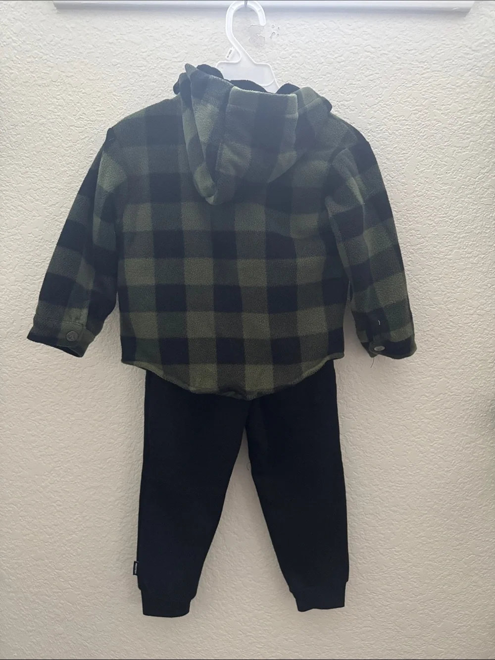 Toddler Boy 3T Outfit Bundle Volcom Hooded Shacket Joggers & Plaid Jacket 3PCS